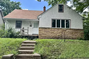 1031 Burgess St, Saint Paul, MN 55103 - Photo 1