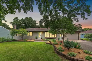 331 9th St N, Bayport, MN 55003 - Photo 1