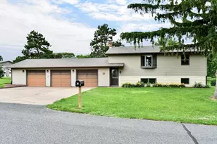 32 W 21st St, Cochrane, WI 54622 - Photo 1