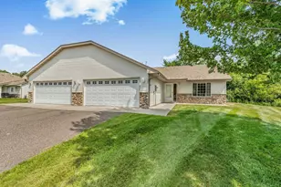 207 Appaloosa Ct, Braham, MN 55006 - Photo 1