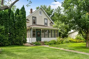 1246 Frisbie Ave, Maplewood, MN 55109 - Photo 1