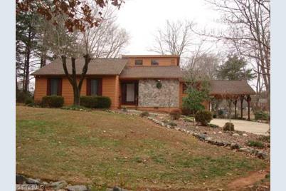 1003 Winesap Drive - Photo 1