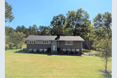 1150 River Road - Photo 1