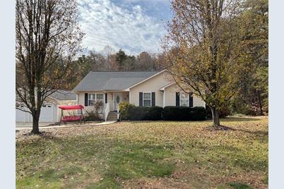 1070 Mount Olive Road - Photo 1