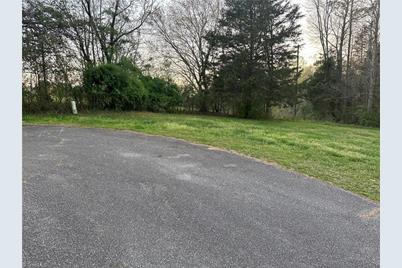 305 Leonard Meadow Road, Ramseur, NC 27316 - Photo 4