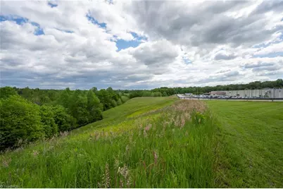 529 E Main Street, Yadkinville, NC 27055 - Photo 8