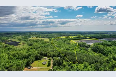 529 E Main Street, Yadkinville, NC 27055 - Photo 6