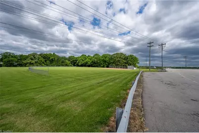 529 E Main Street, Yadkinville, NC 27055 - Photo 18