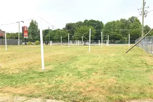 804 S Van Buren Rd, Eden, NC 27288 - Photo 4