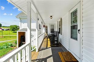 589 Long Hill Rd, Pilot Mountain, NC 27041