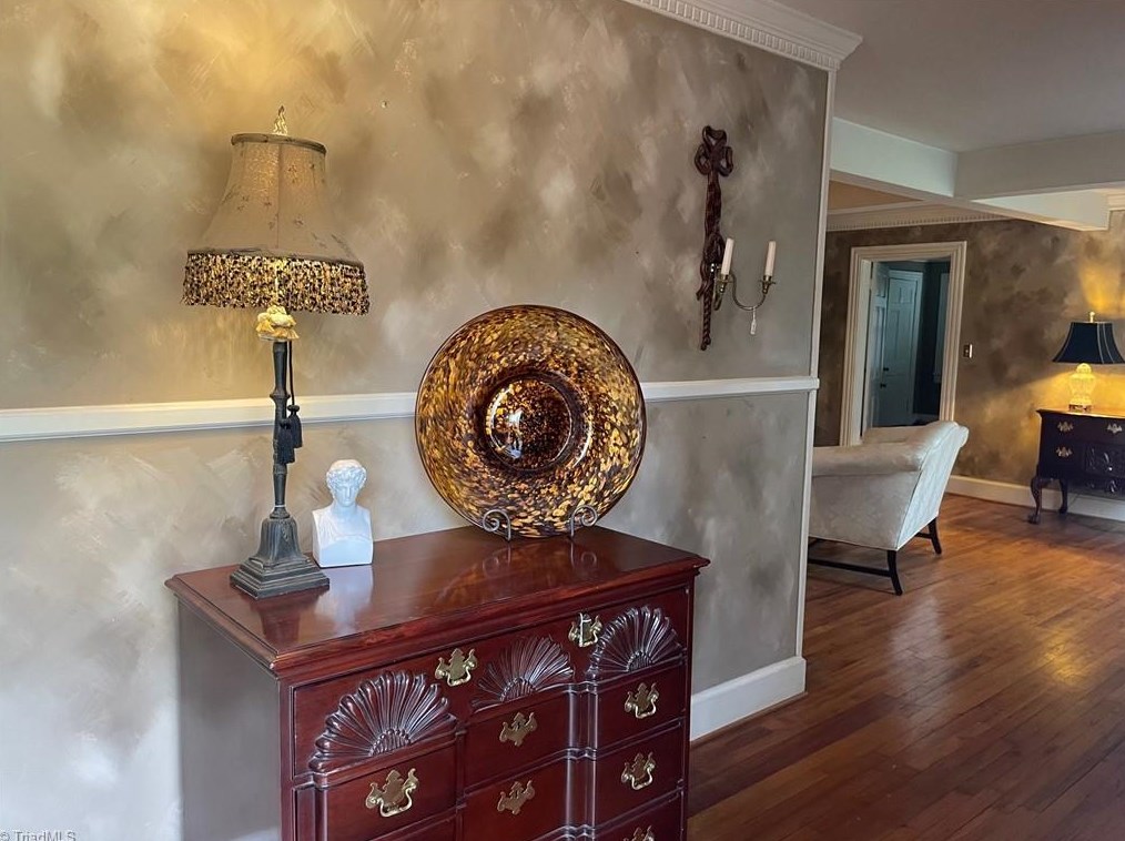 802 Lake Dr, Thomasville NC  27360-2625 exterior