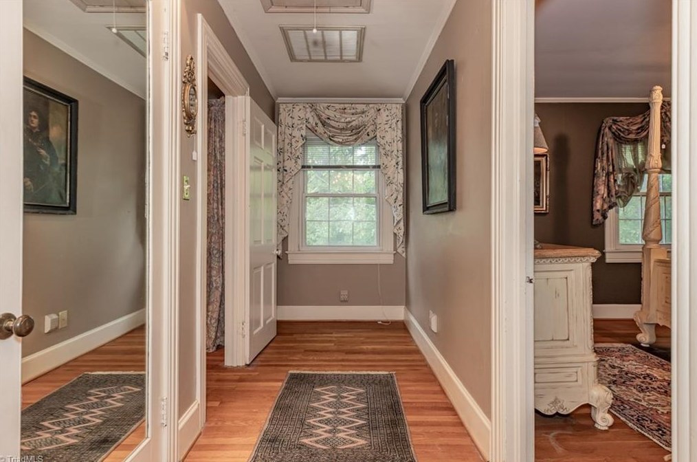802 Lake Dr, Thomasville NC  27360-2625 exterior