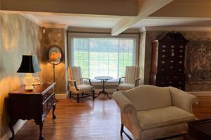 802 Lake Dr, Thomasville NC  27360-2625 exterior