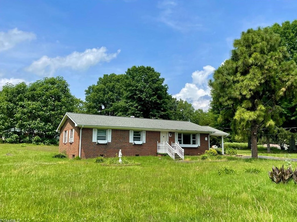 1803 Woodrow Ave, Eden, NC 27288