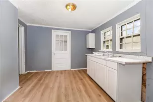 137 Ridge St, Reidsville, NC 27320 - Photo 8