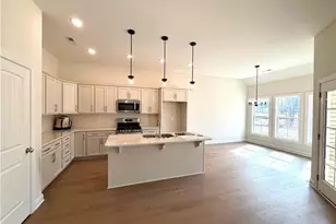 293 Vine Rdg Dr, Winston-Salem, NC 27127 - Photo 2