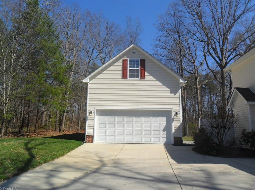 8512 Springbirch Ter, Stokesdale NC  27357-8591 exterior