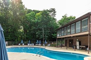2502 Cottage Pl, Greensboro, NC 27455-2913