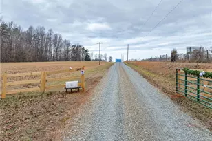 7340 Old Country Ln, Mebane, NC 27302 - Photo 24