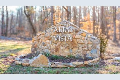 1523 Alta Vista Lane - Photo 1