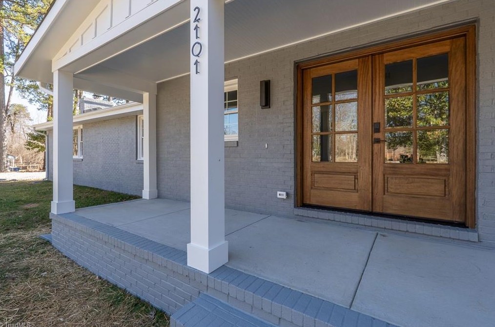 2101 Sprucewood Dr, Greensboro, NC 27407