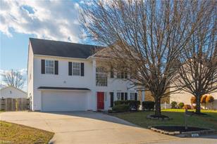 3953 Claybrooke Ct, High Point, NC 27265