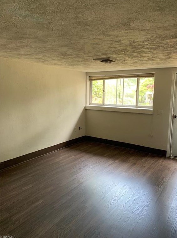 2425 Queen St, Winston Salem, NC 27103