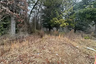 349 E King St, King, NC 27021 - Photo 18