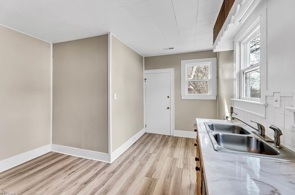 1210 Verdun St, Winston Salem, NC 27107-2315