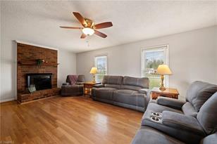 2908 Spencers Grove Rd - Photo 4