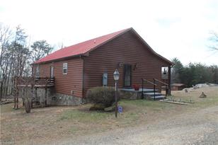 1087 Rest Home Rd - Photo 4