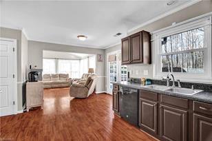 1136 Stamford Club Dr - Photo 14