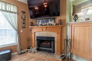 3555 Meadowdale Ln - Photo 14