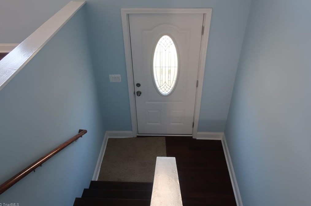 612 Kingsberry Park Dr, Winston Salem NC  27107-6206 exterior