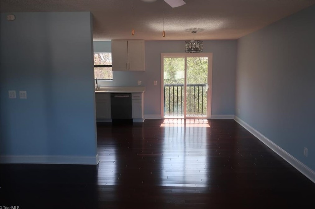 612 Kingsberry Park Dr, Winston Salem NC  27107-6206 exterior