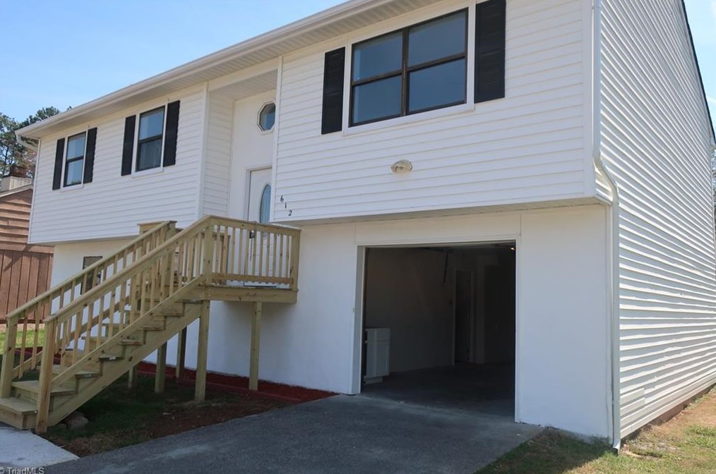 612 Kingsberry Park Dr, Winston Salem NC  27107-6206 exterior