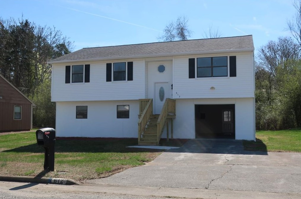 612 Kingsberry Park Dr, Winston Salem NC  27107-6210 exterior