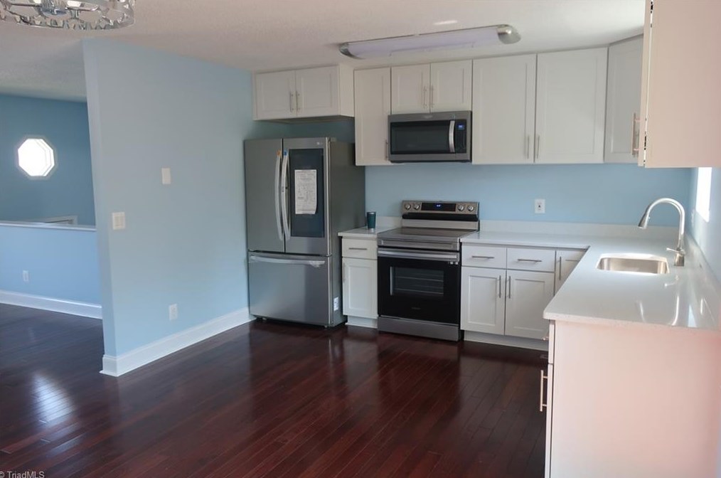 612 Kingsberry Park Dr, Winston Salem NC  27107-6206 exterior