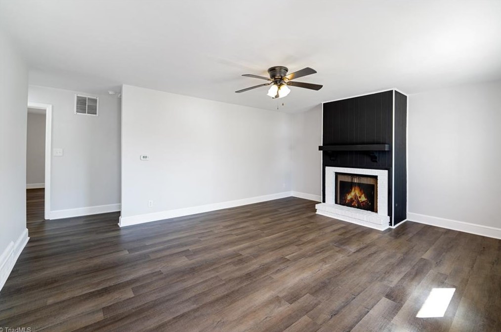 1020 Summit Ave, Reidsville, NC 27320-4638