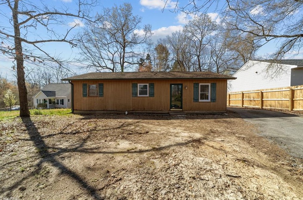 1119 Burton Ave, High Point NC  27262-7929 exterior
