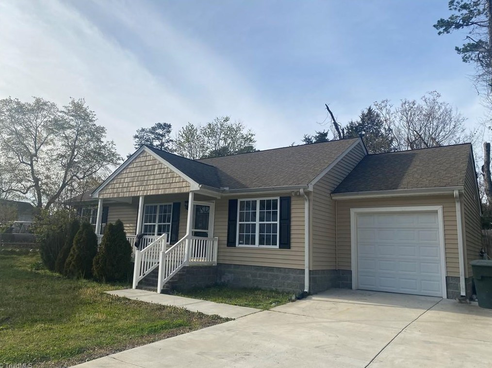 906 Creek Ridge Rd, Greensboro, NC 27406