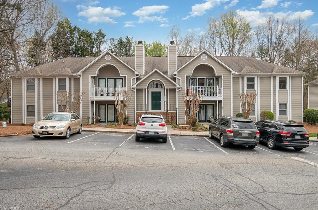3701 Cotswold Terrace, Greensboro, NC 27410