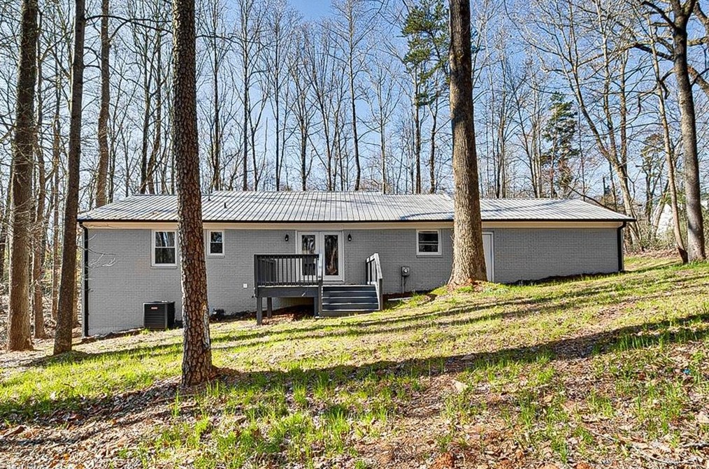 2904 S Jim Minor Rd, Mebane, NC 27302