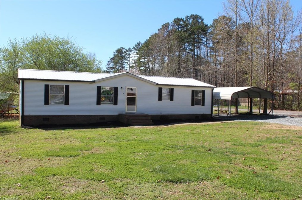 173 Maid Marian Ln, Lexington, NC 27292