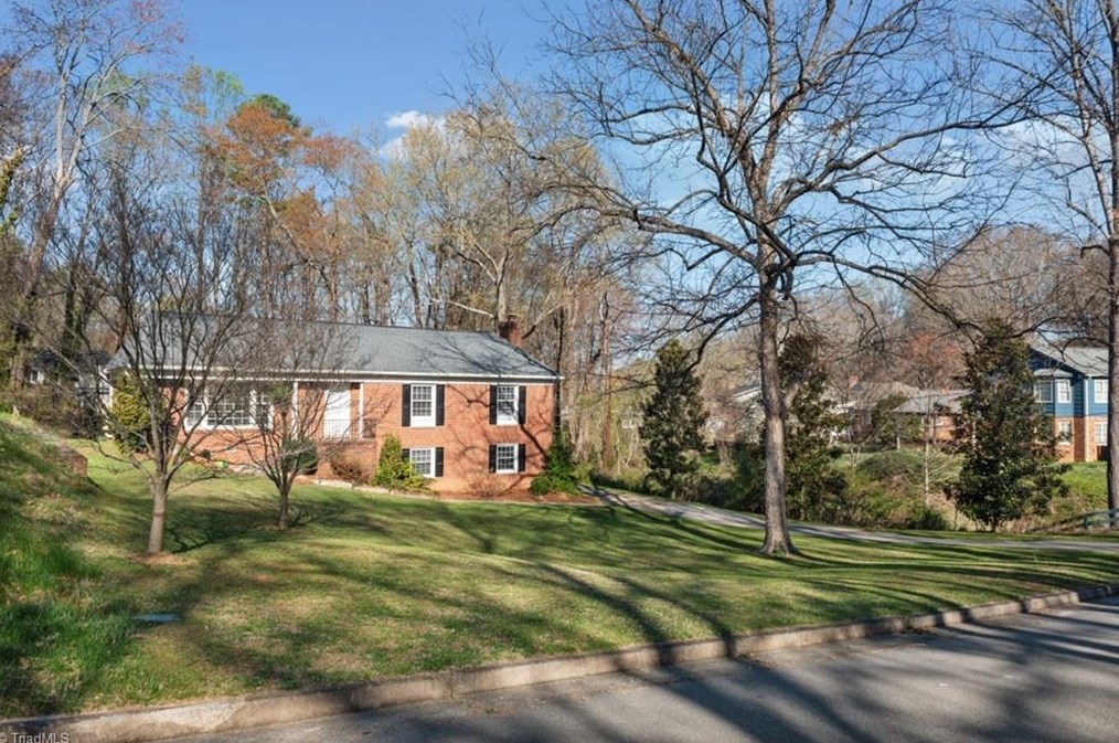 1240 Greenvalley Rd, Winston Salem, NC 27106-4412