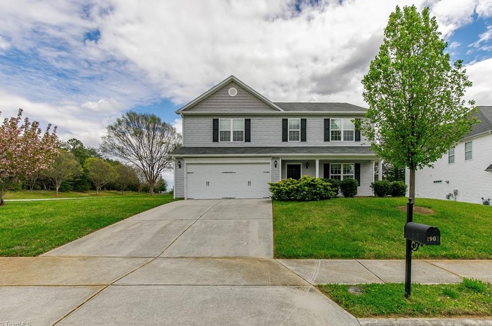 1901 Buckminster Dr, Whitsett, NC 27377-9335