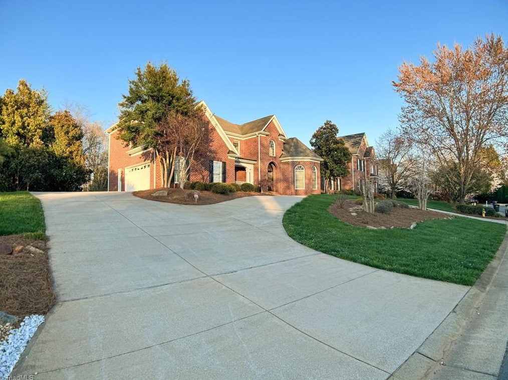 3910 Rosebriar Ln, Winston Salem, NC 27106-2659