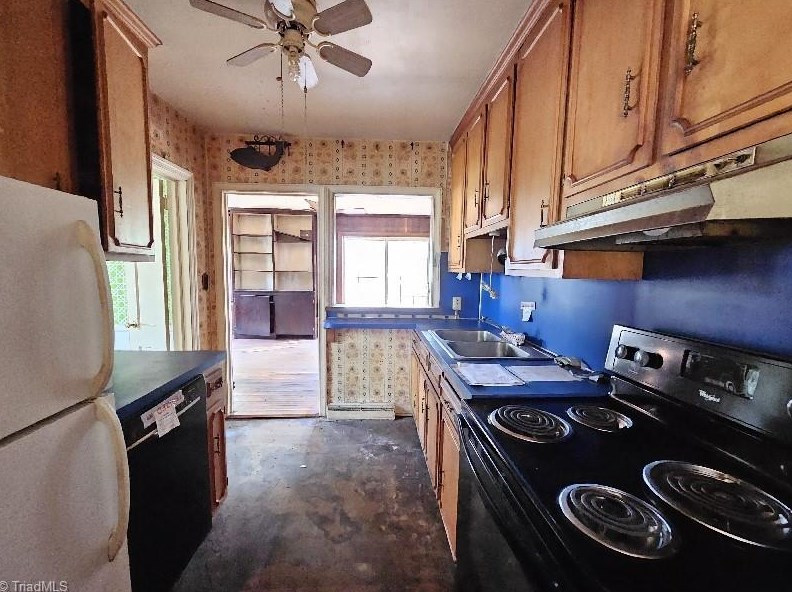 1521 Colonial Ave, Greensboro NC  27408-4907 exterior