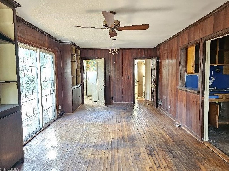 1521 Colonial Ave, Greensboro NC  27408-4907 exterior