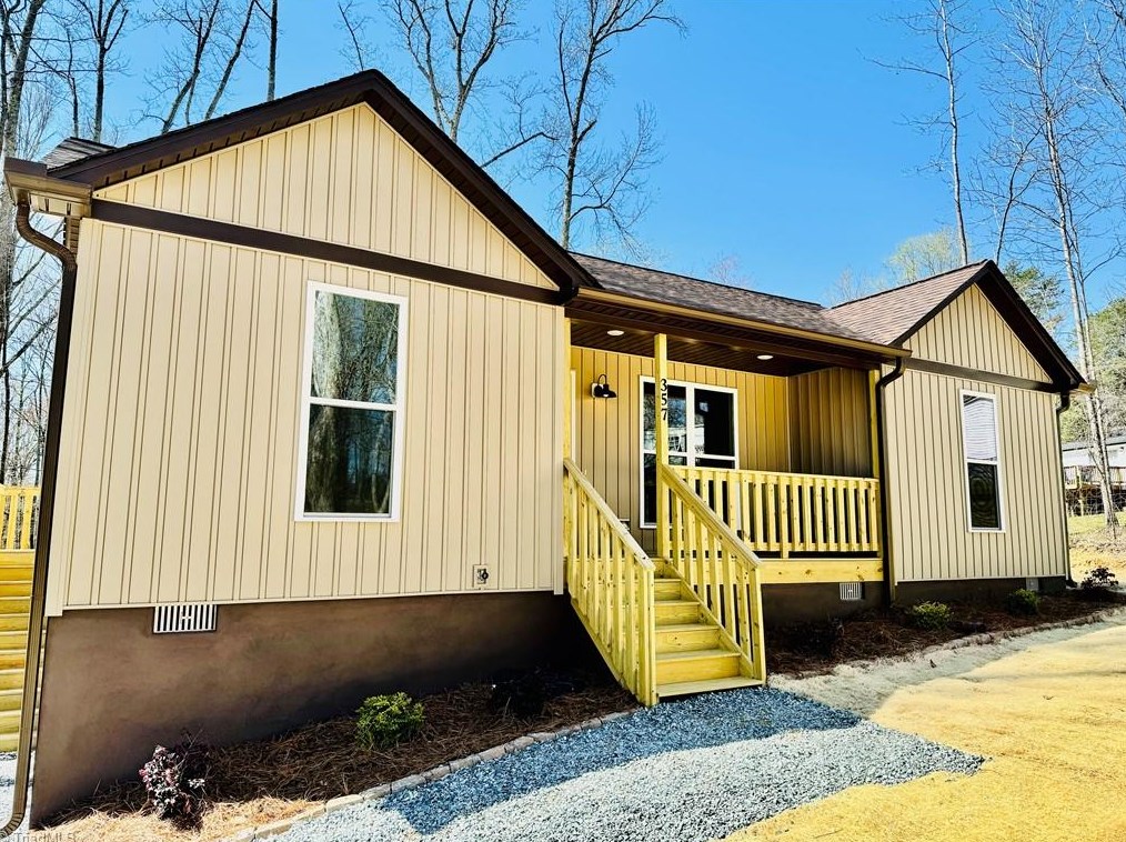 357 Riverview Ln, Lexington, NC 27292-8852